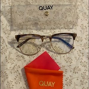 QUAY Evasive blue light glasses